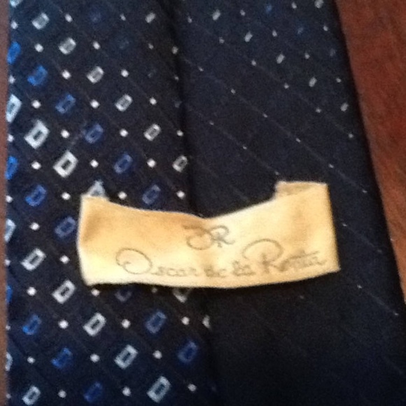 Retro Silk Leo Chevalier - Made in Canada -Black silk tie - well loved - Picture 4 of 16
